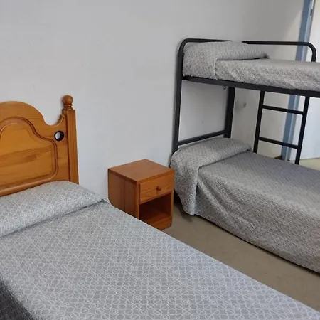 אכסניה Juvenil Juventudes לאנס