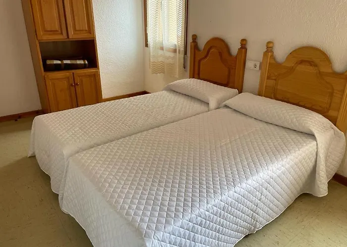 Hostal Juvenil Juventudes *